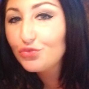 Meet your Posher, Sharon